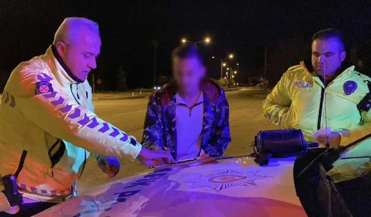 Burdur’da Ehliyeti Gitmesin Diye Dil Döken Genç Cezadan Kurtulamadı! 3